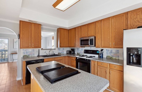 Brigands' Bay Casa | Soundfront Getaway w/ Hot Tub – Dog Friendly