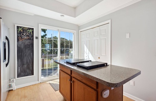 Brigands' Bay Casa | Soundfront Getaway w/ Hot Tub – Dog Friendly