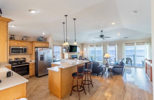 Wind Over Waves Casa | Soundfront serenity with a private dock at Blue Horizon in Salvo!