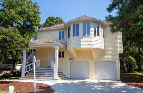 Monteray Shores Casa | SOUNDFRONT, Sound views, Private Pool, Hot Tub, MS12, Sounds Amazing