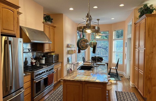 Colington Casa | Soundfront Sunsets! - Huge 6-bedroom/5 bath house - sleeps 15 comfortably!