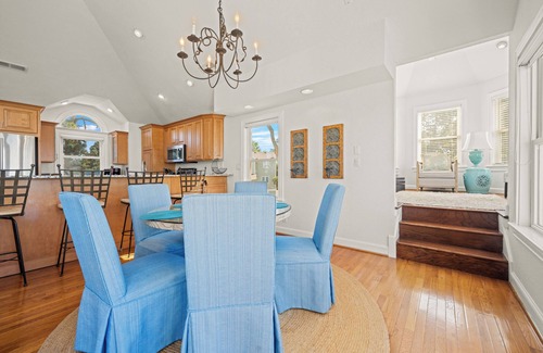 Monteray Shores Casa | Sounds Good to Me: Soundfront Home, New to Rental Program