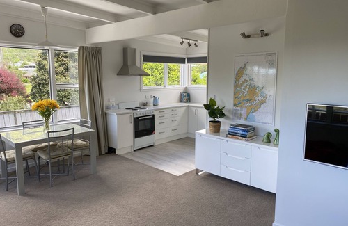 Waikawa Bay Casa | Sounds Good - Waikawa Holiday Home and Berth