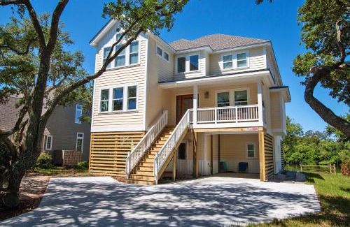 Corolla Casa | Soundside, Hot Tub, Community Pool, Sound Views, VOH1248, Sunset Cottage
