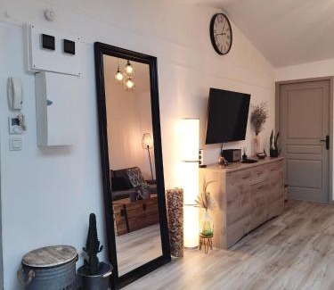 Millau Apartamento | Sous les toits de Millau - Appartement cosy et chaleureux