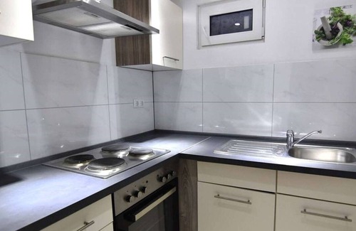 Troisdorf-West Apartamento | Souterrain Apartment , 65qm, 1 Schlafzimmer, 1 Wohn-/ Schlafzimmer, Max. 5 Personen