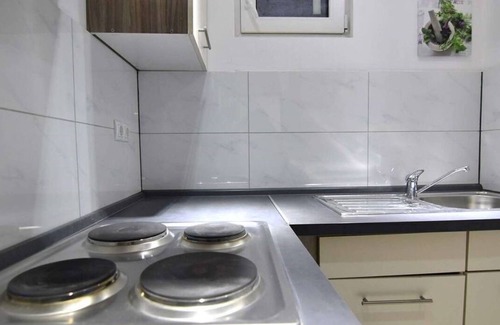 Troisdorf-West Apartamento | Souterrain Apartment , 65qm, 1 Schlafzimmer, 1 Wohn-/ Schlafzimmer, Max. 5 Personen