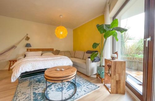 Niederzwehren Apartamento | Souterrainwohnung mit großem Garten und Sauna