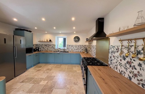 Chassagnes Casa | SOUTH ARDECHE Large house sleeps 22 near river in the middle of vineyards