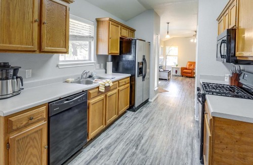Park Ridge Casa | South Austin Home with Yard Pets Welcome!
