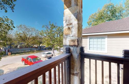 West Congress Casa | South Austin - Master