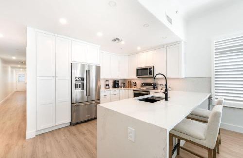 Seven Mile Beach Apartamento | South Bay Beach Club #1 - 2 Bedroom 2 Bathroom Unit