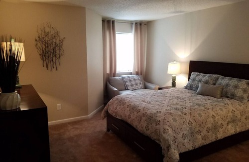 Virginia Beach Condominio | South Beach Condo, lindo, acogedor y limpio.