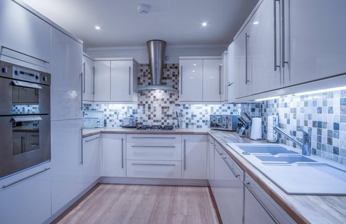 Tenby Apartamento | South Beach View - 2 Bedroom Apartment - Tenby