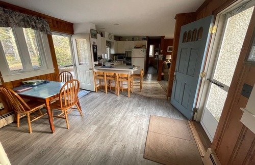 South Chatham Casa | South Chatham cottage walk to beaches, dining, tennis, shops, bike path.