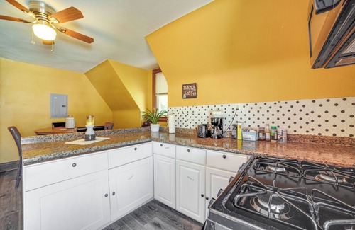 South Chicago Heights Apartamento | South Chicago Heights Apt: Pets Welcome!