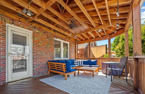 Northampton Casa | South City Pool & Hot Tub 5 Bed