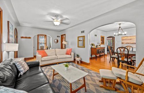 Northampton Casa | South City Pool & Hot Tub 5 Bed