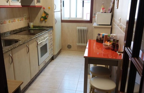 O Milladoiro Condominio | Bonito, cómodo y equipado apartamento en Compostela Sur.
