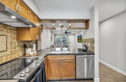 Greater South River City Condominio | South Congress Gated Condo