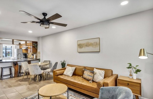 Greater South River City Condominio | South Congress Gated Condo