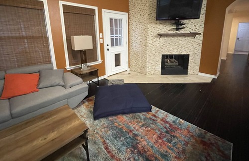 Denton Casa | South Denton, Clean, Quiet and Safe Neighborhood