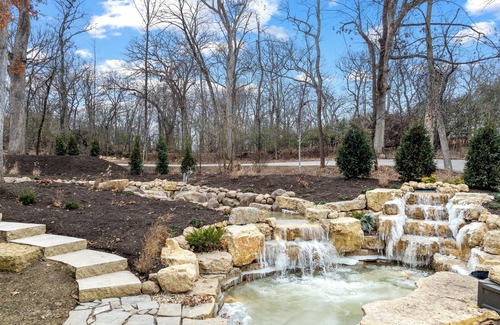 Zenda Casa | South Elder Acres: Log Cabin w/ Indoor Pool