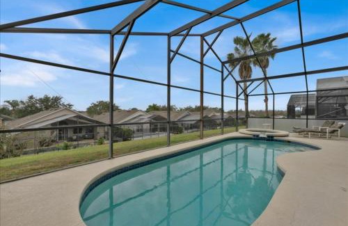 Highgate Park Casa | South Facing 4 Br Spacious Pool Home