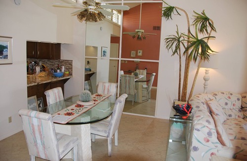 Park Palms Casa | South facing home at Monterey CC in Palm Desert