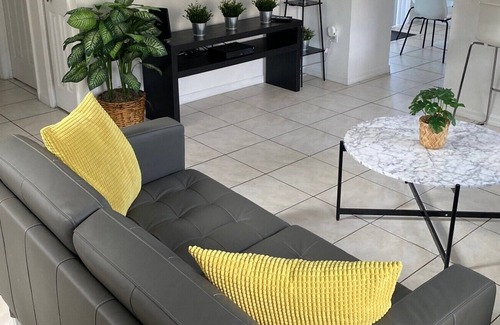 Haines City Casa | Orientado al sur de Orlando casa con 4 dormitorios, 3 baños y piscina con vistas al lago