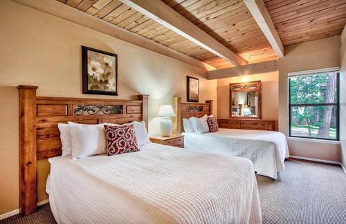 South Lake Tahoe Casa | South Lake Tahoe Resort - Steps to Beach & Close to Heavenly