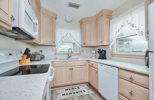 South Nags Head Casa | South Nags Head Home with Ocean and Sound Views