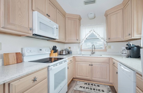 South Nags Head Casa | South Nags Head Home with Ocean and Sound Views