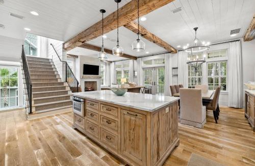 Gulf District Casa | South of 30A - Close to the Beach & WaterColor Beach Club - Evergreen Dream home
