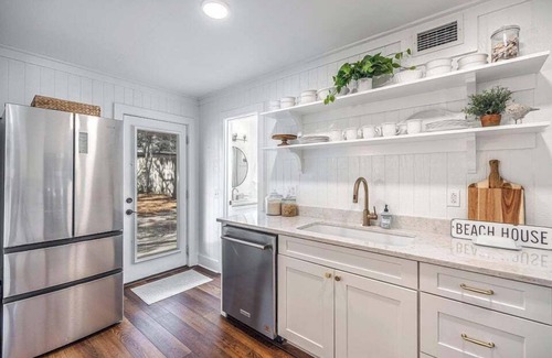 Seagrove Beach Cabaña | South of 30A - Walk to Beach - Bikes Included!