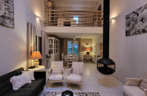 Montarnaud Casa | SOUTH OF FRANCE BEAUTIFUL HOUSE LOCATED IN A HAVEN OF PEACE.