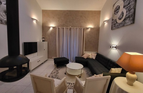 Montarnaud Casa | SOUTH OF FRANCE BEAUTIFUL HOUSE LOCATED IN A HAVEN OF PEACE.