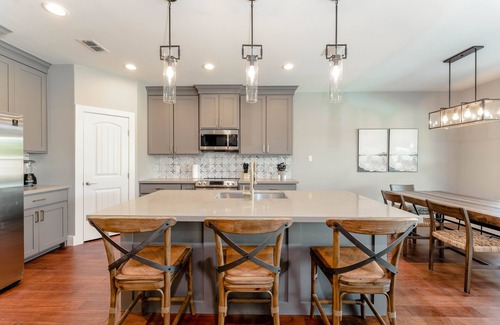 Port Isabel Casa | South Padre Island Luxury 4-Bedroom Home with Private Pool and Hot Tub