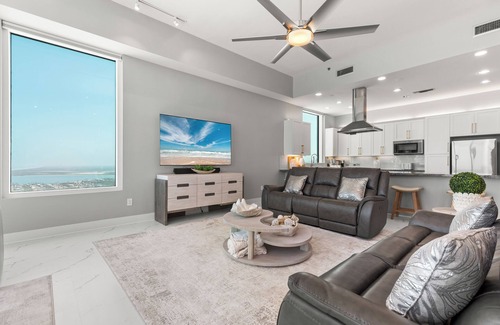 South Padre Island Condominio | South Padre Island Sapphire Luxury Penthouse! Incredible Space X & Ocean Views!