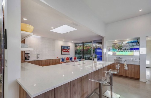 Palm Desert Condominio | South Palm Desert Historic Sandpiper Nov/Dec/Jan/Februrary available