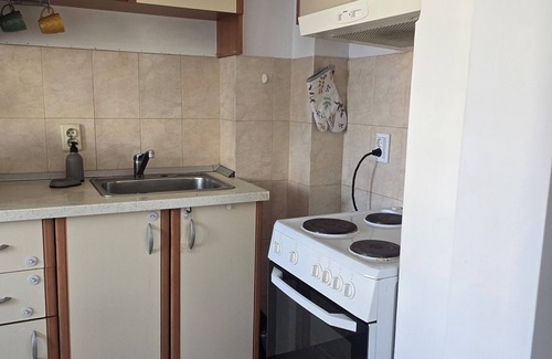g.k. Strelbishte Apartamento | South park 2bdr suite in Sofia , near metro with WiFi, AC