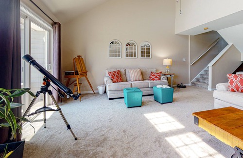 Bethany Beach Casa | South Shore dog-friendly marina townhome with multiple balconies, pool & tennis