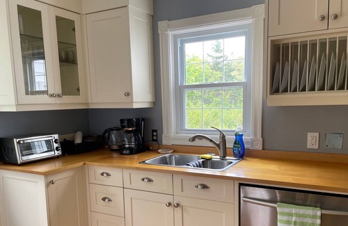 Chester Casa | South Shore Oasis - Spacious 3 Bedroom Getaway