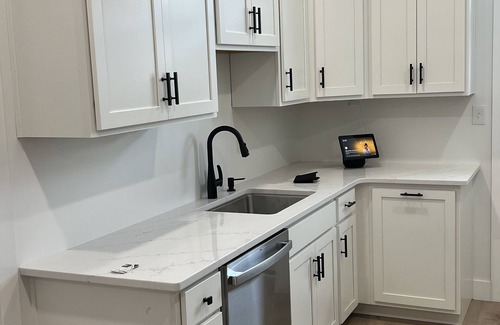 Phoenixville Casa | South Side Beauty. Newly renovated 4Br 2Bath, Central Air near downtown and Oaks