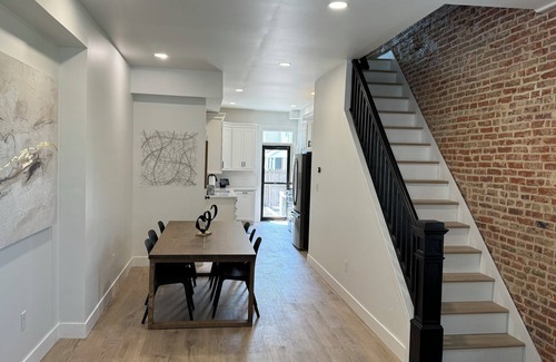 Phoenixville Casa | South Side Beauty. Newly renovated 4Br 2Bath, Central Air near downtown and Oaks