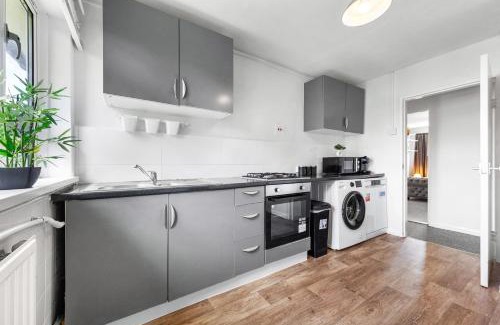 Coldharbour Casa | South Stays 3