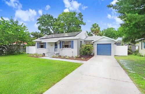 South Westshore Casa | South Tampa Oasis 3 BR 2 BA