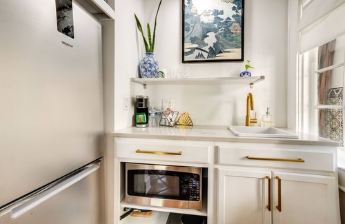 Beach Park Apartamento | South Tampa Studio in Desirable Historic District!