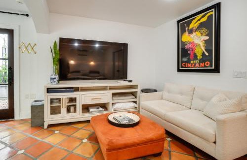 Beach Park Apartamento | South Tampa Studio in Desirable Historic District!