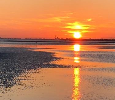 West Wittering Casa | South View - West Wittering beach house with direct beach access